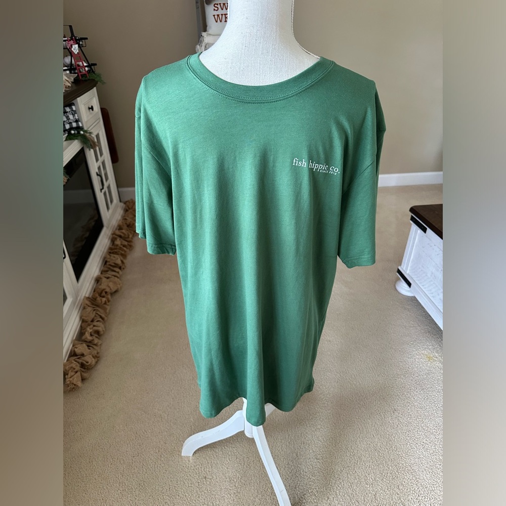 NWOT Fish Hippie Men’s Shirt - Large